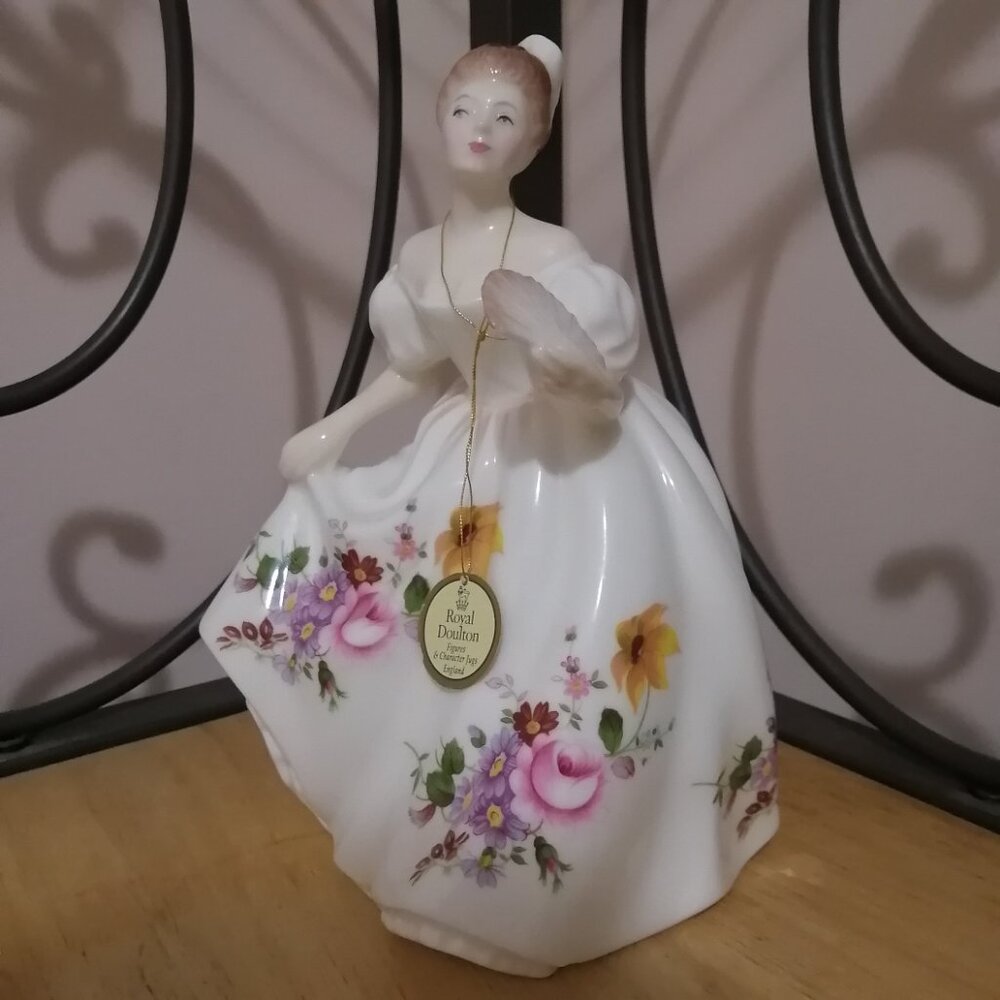Royal Doulton "Pretty Ladies" Figurine, Marilyn- Mint Condition, No Box